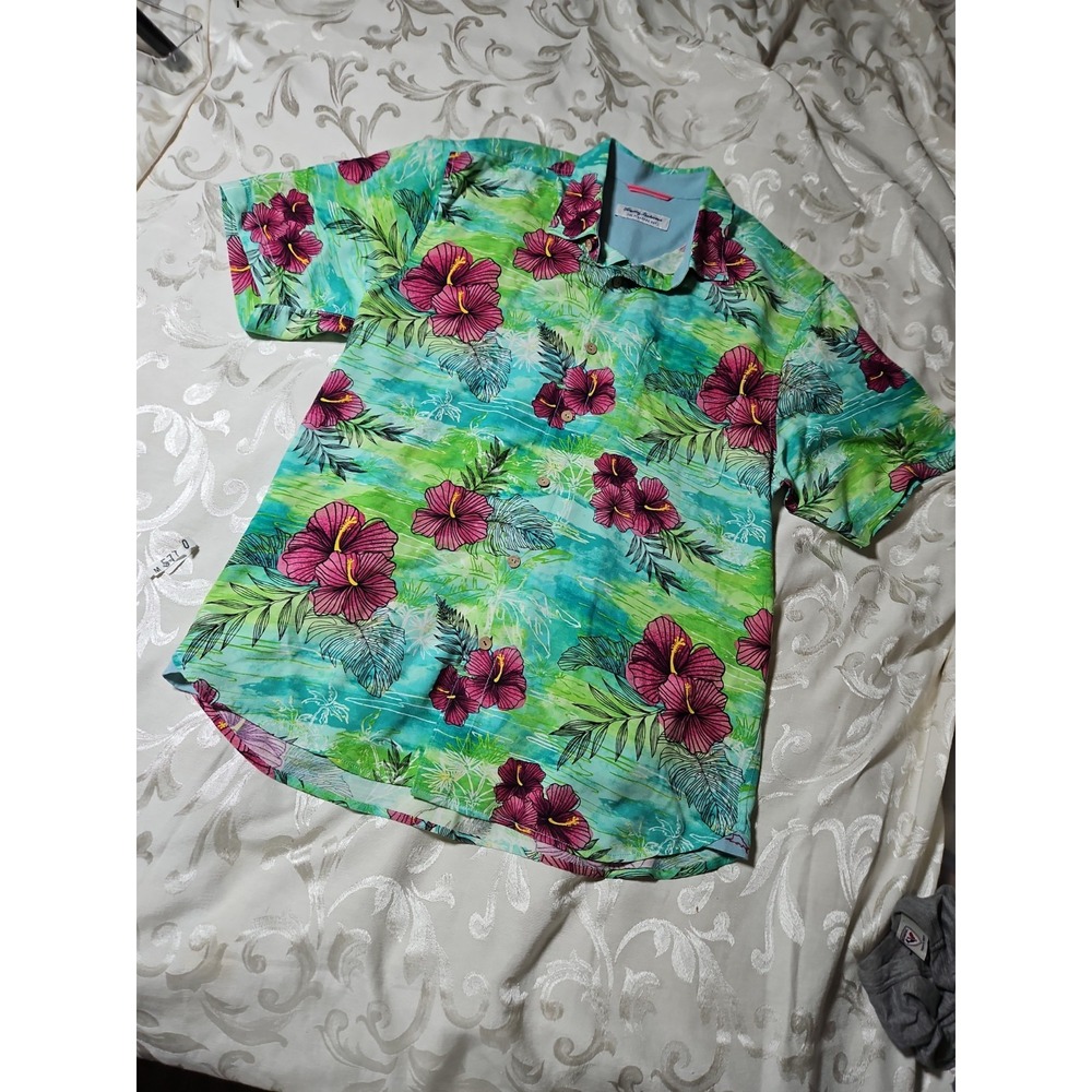 Tommy Bahama Veracruz Cay Hawaiian Shirt Hibiscus Floral Lime/Wine Resortwear M - Picture 2 of 12